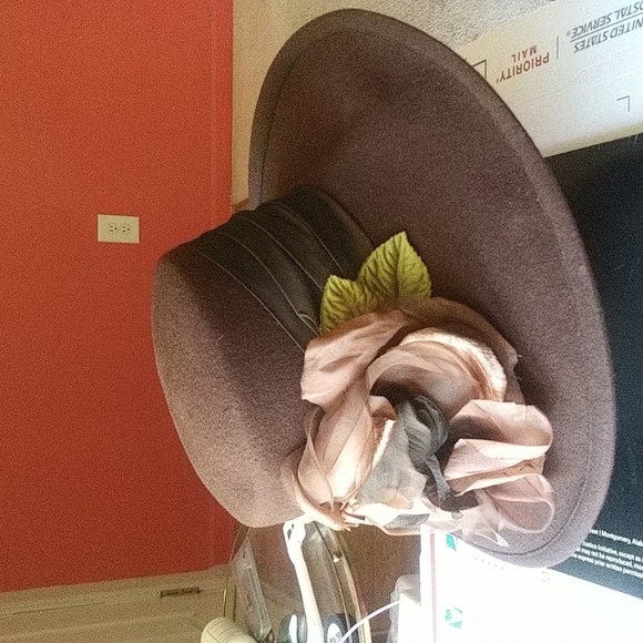 Cappelli wool designer  hat w satin/ flower+ free - Picture 2 of 12